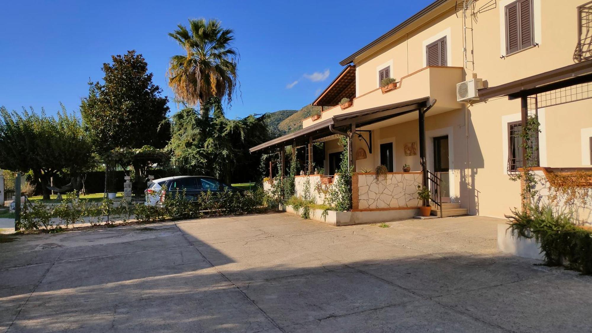 B&B Casale Shanti Piedimonte San Germano ภายนอก รูปภาพ